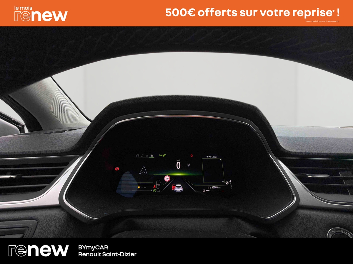 Renault Captur mild hybrid 160 EDC — photo 20