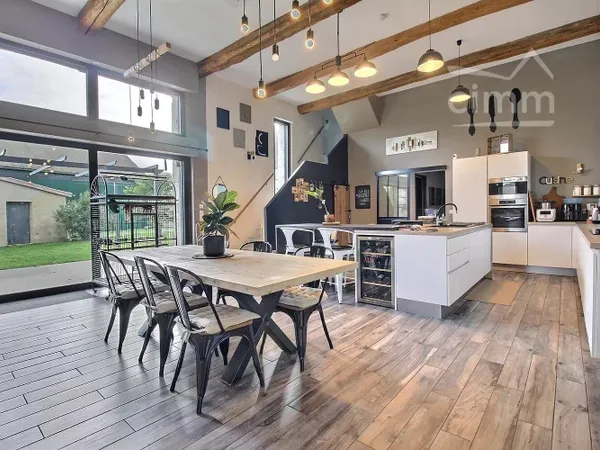 Maison rénovée 7p 210m²