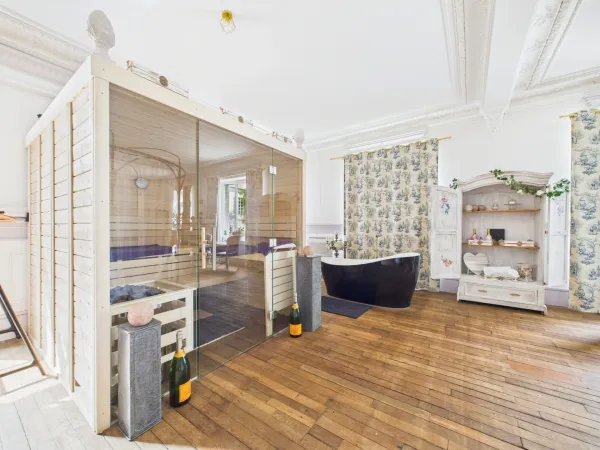 LONGUYON - APPARTEMENT STYLE LOFT DE 100M2 ENVIRON AVEC TERRASSE, JARDIN ET GRAND GARAGE