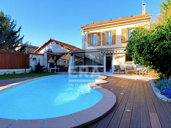 Maison 6 pièces 160 m²