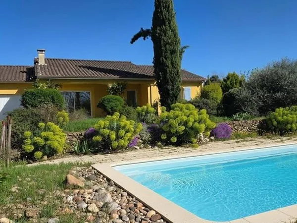 Maison de plain-pied 5 pièces 91 m²