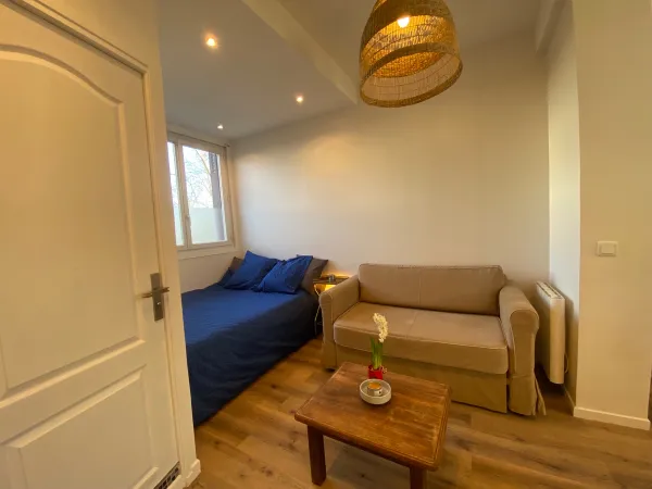 Loue Studio meublé refait à neuf Cachan (94) - 25m²