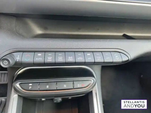 Jeep Avenger 1.2 turbo t3 145 ch bvr6 4xe — photo 80