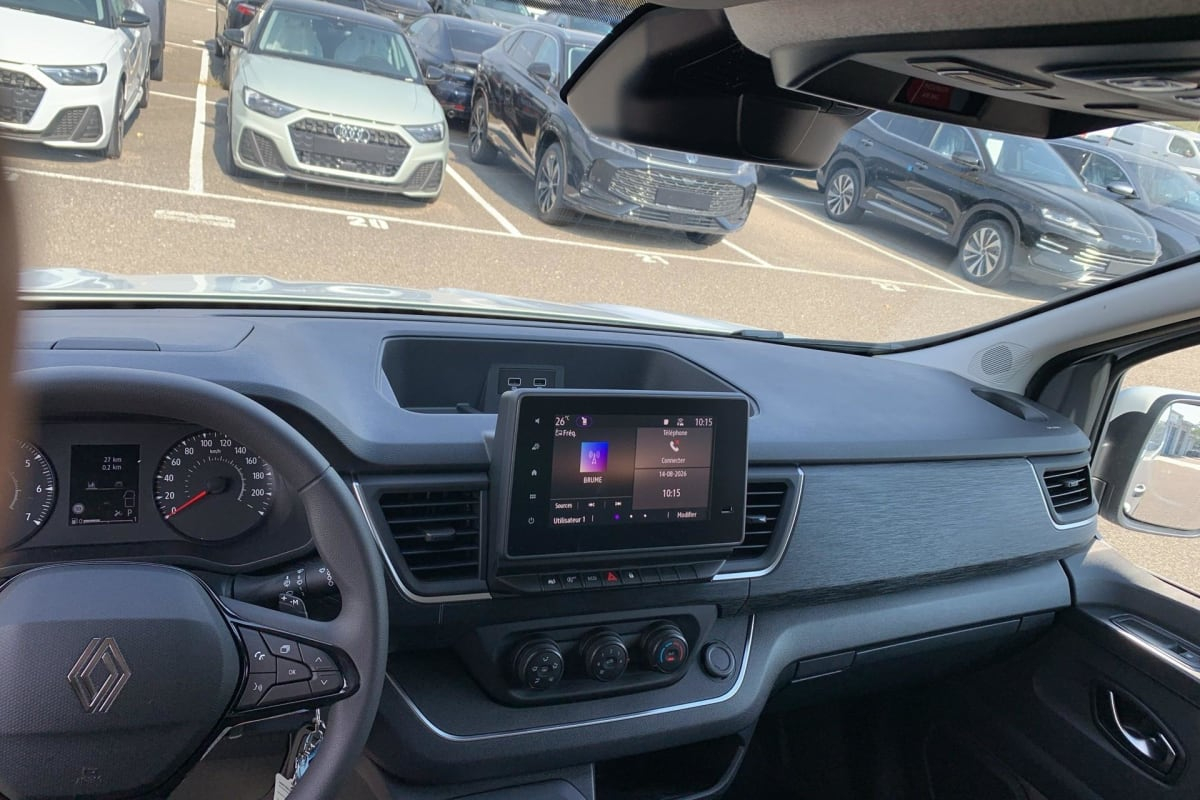 Renault TRAFIC FOURGON — photo 18