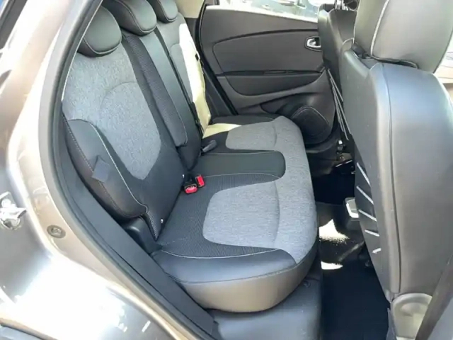 Renault Captur tce 120 energy — photo 16