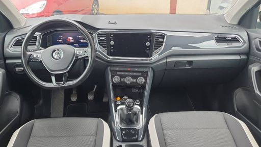 Volkswagen T-Roc 1.5 TSI 150 - Carat – 2019 – 105025 km – Essence – Boîte Manuelle — photo 45