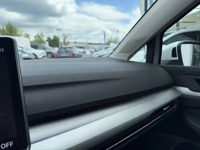 Volkswagen Golf 1.5 ehybrid 204 dsg6 — photo 22