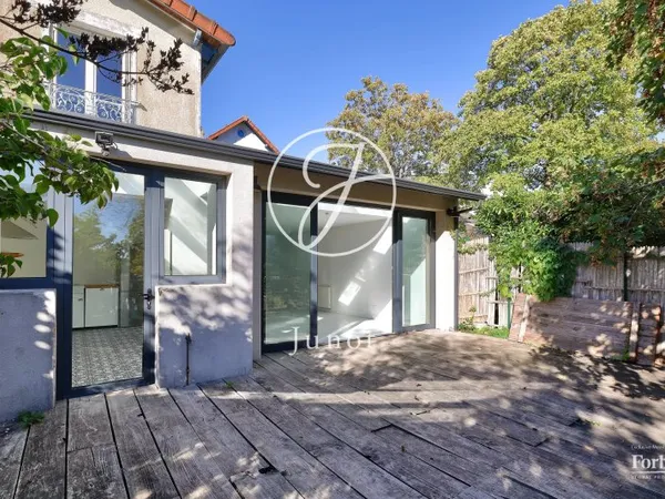 Saint-Cloud - MONTRETOUT - Maison 5 pièces de 101 m²