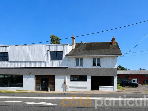 Local commercial + appartements forte visibilité avec parking
