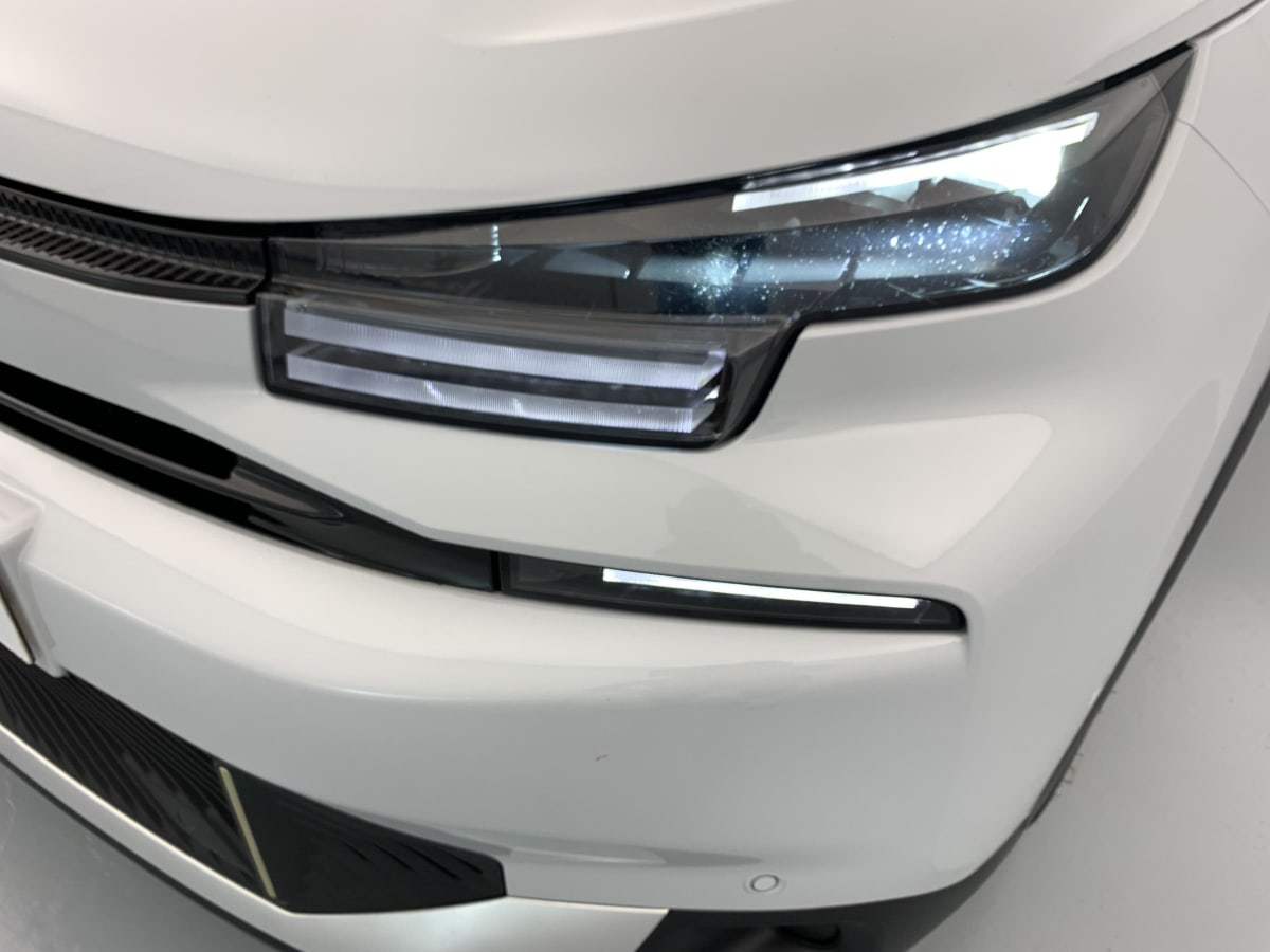 Citroën C4 — photo 24