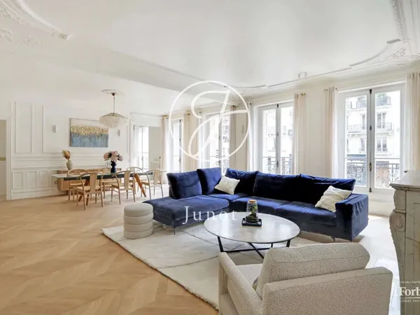 Appartement 6 pièces 161 m²