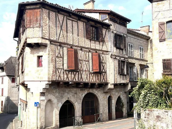 Appartement 8 pièces 220 m²