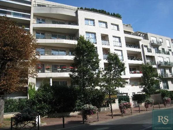 2 Pièces à Châtenay Malabry - 2mn à pied RER B Robinson - B
