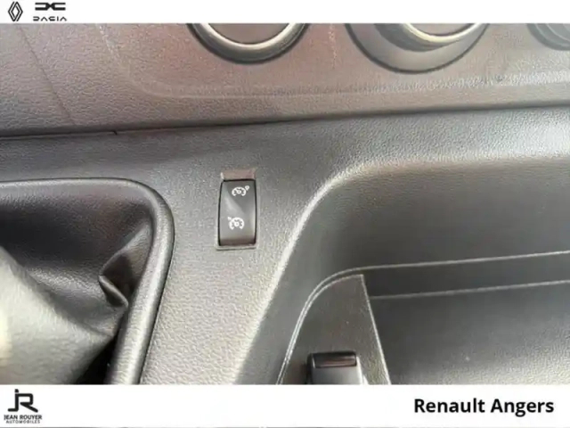 Renault Master fg f3500 l2h2 2.3 blue dci 135ch confort - 18690? ht — photo 15
