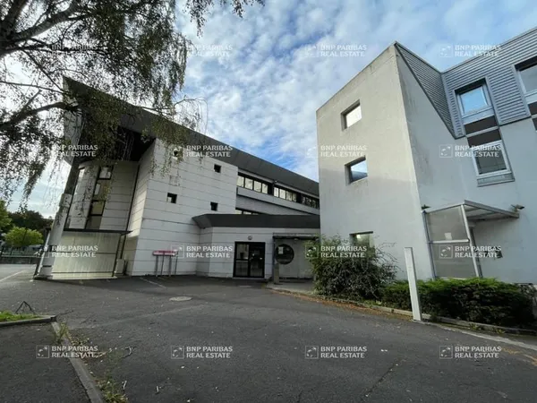 Bureaux 337 m²