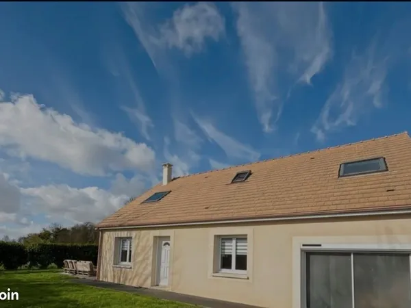 Maison individuelle dans une commune avec toutes les commodités