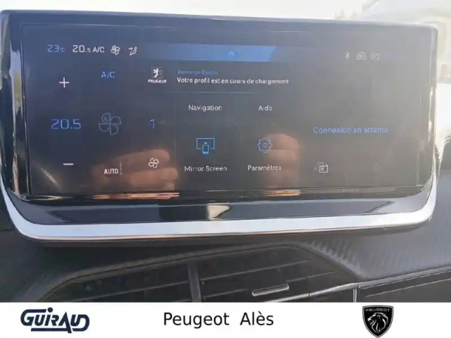 Peugeot 208 hybrid 136 e-dcs6 — photo 24