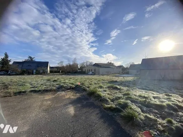 Terrain constructible 703 m²