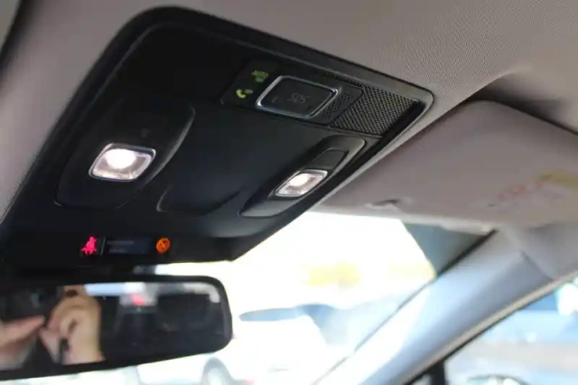 Renault Captur tce 155 edc fap — photo 12