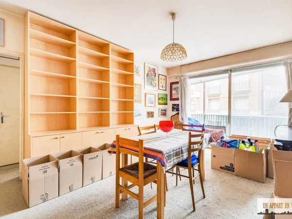 16ème - Rue Le Marois - Métro Porte de St Cloud - 2 pièces de 49,35 m² + balcon de 13,5 m² à rénover