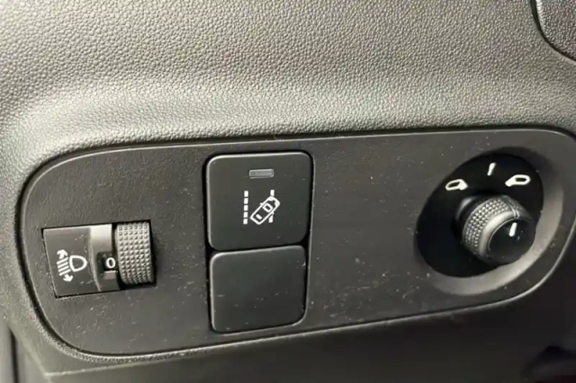 Citroën C3 puretech 83 s&amp;s bvm5 — photo 18