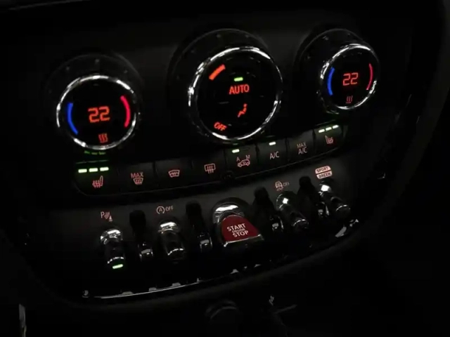 Mini Mini cooper chili 1ère main toit ou — photo 24