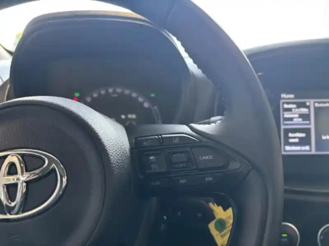 Toyota Aygo X 1.0 vvt-i 72ch dynamic my23 — photo 13