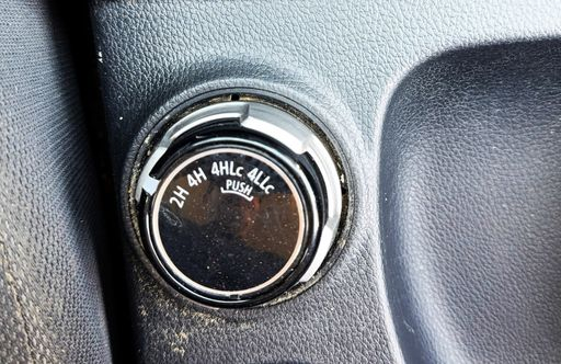 Mitsubishi L200 2.4 DI-D 181 4WD - Intense Connect – 2018 – 165157 km – Diesel – Boîte Manuelle — photo 11