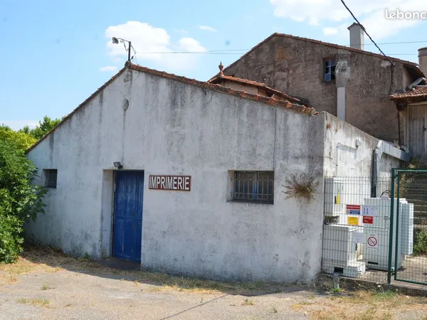 Entrepôt, atelier, locaux