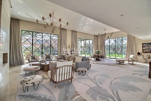 Maison 10 pièces 800 m²