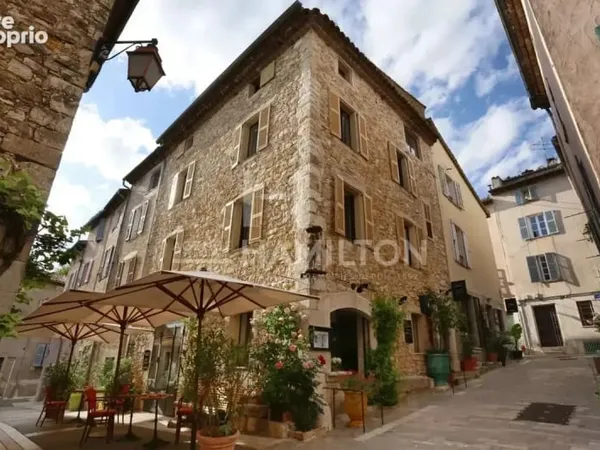 Hotel et restaurant valbonne village en pierre