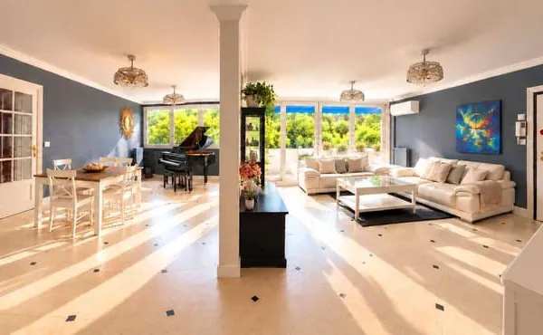 Appartement 6 pièces 137 m²