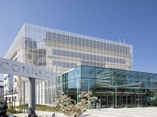 Bureaux 6 pièces 15315 m²
