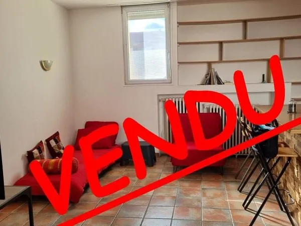 BAGNEUX AVENDRE APPARTEMENT 1 principales RDC "PLACE DAMPIERRE" AU CALME