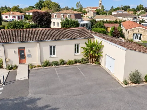 Maison 100 m² - division 2 lots - garage - MONTUSSAN BOURG (33450)