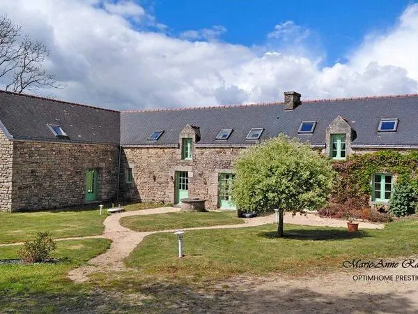 Maison 9 pièces 255 m²
