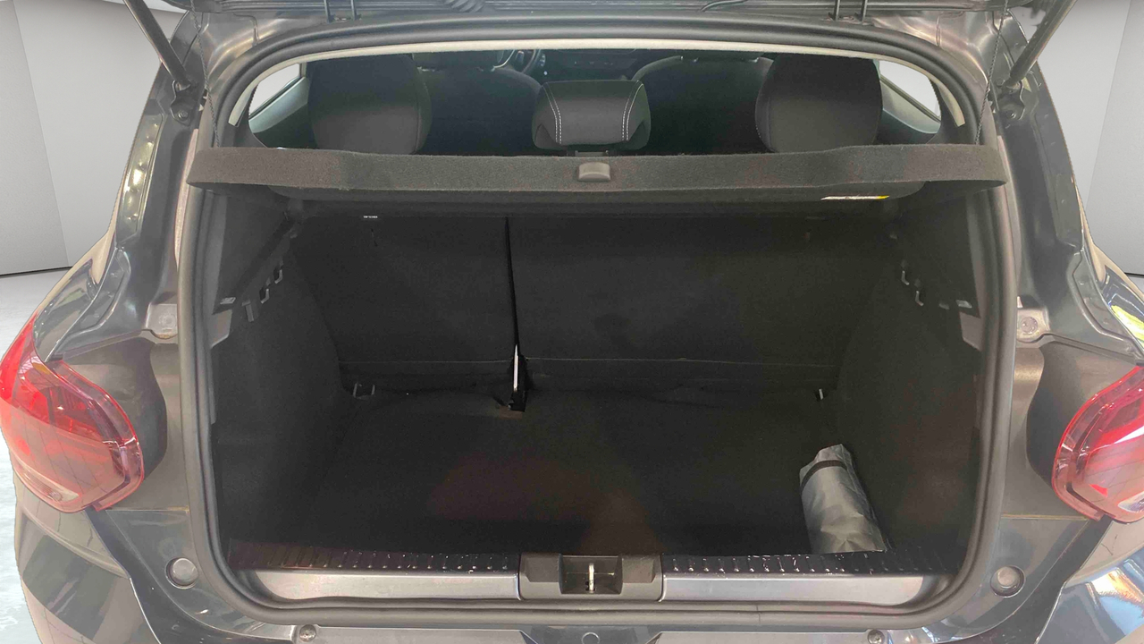 Dacia Sandero TCe 90 - 22B — photo 13