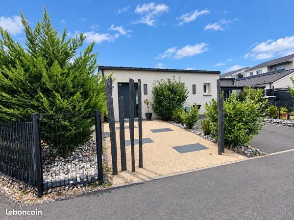 Le confort du plein pied et le plaisir de la piscine maison de 130m² à Thaon les Vosges 10 mn d'Epin