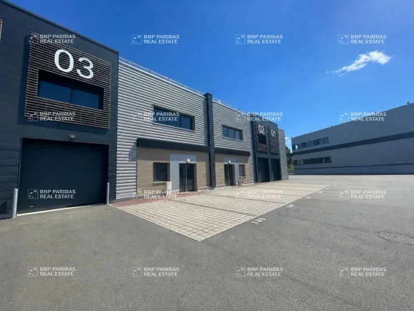 Local d'activité 343 m²