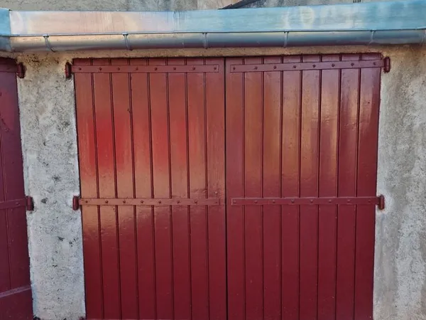 Loue 2 garages individuels 15 et 45m2