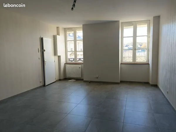 Appartement 2 pièces Pontivy (vu sur la plaine)
