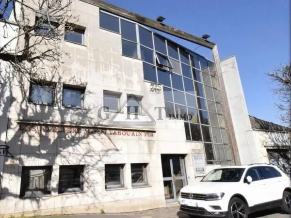 Local industriel 570 m²