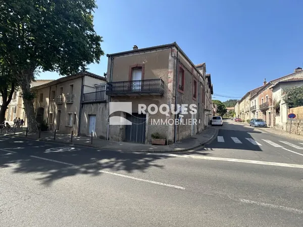 Au POUJOL SUR ORB , maison de village environ 150 m2 habitab