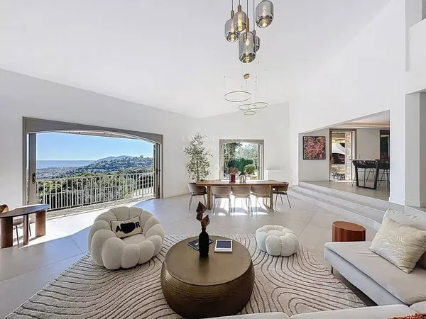 Maison 7 pièces 307 m²