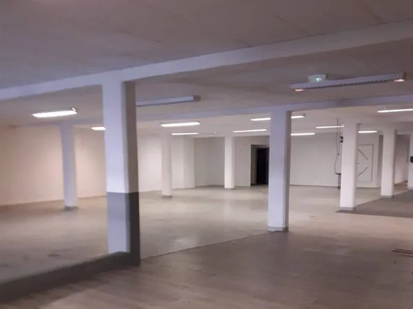 Maison 3 pièces 1200 m²