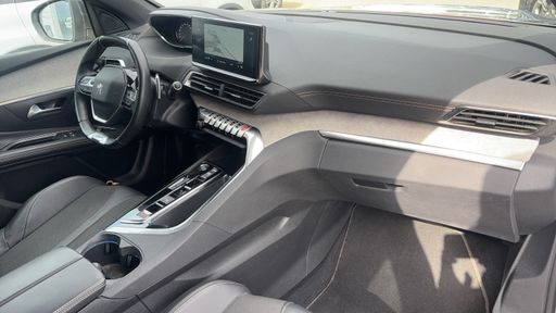 Peugeot 5008 1.5 BlueHDi 130 EAT8 - GT – 2023 – 78451 km – Diesel – Boîte Automatique — photo 15