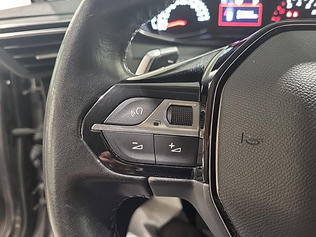 Peugeot 2008 bluehdi 130 s&s eat8 allure — photo 20