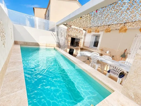 A Vendre Maison De Plain-Pied Avec Piscine Sur Beauvoisin