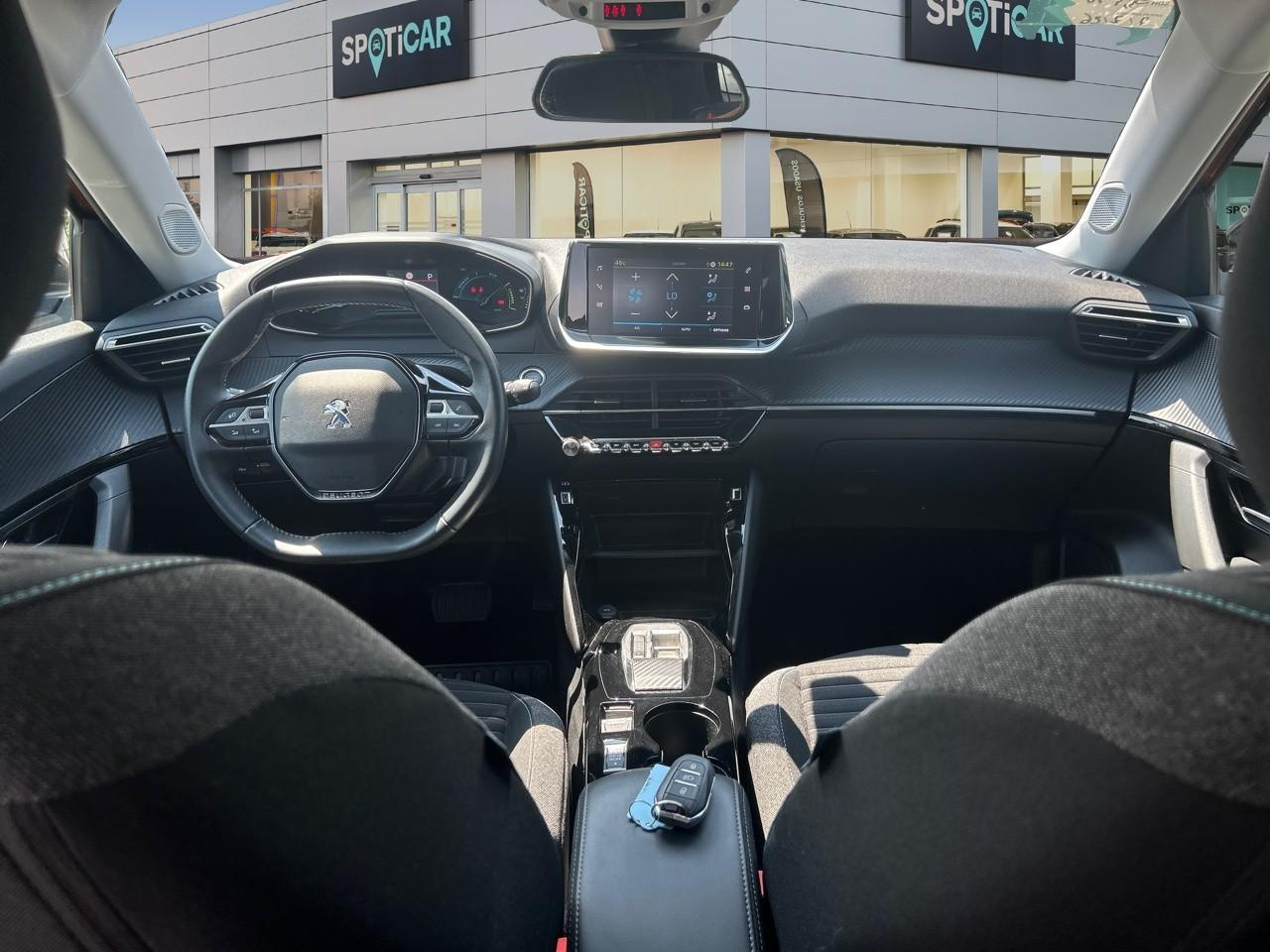 Peugeot 2008 e-2008 136ch style — photo 8