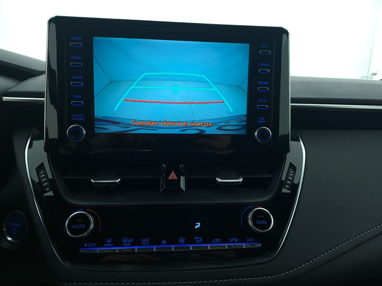 Toyota Corolla Touring Sports — photo 10